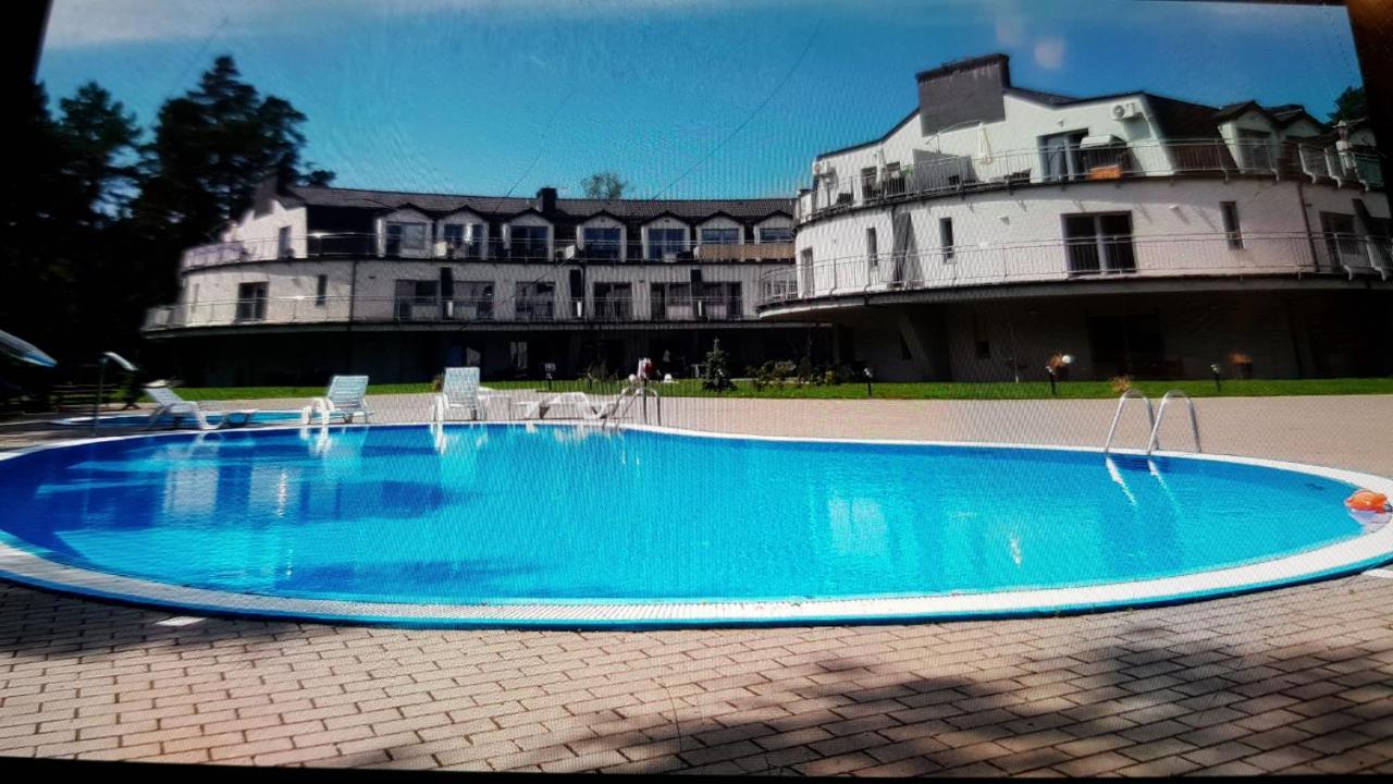 Romantyczny Apartament Happy 16 Basen & Kort Tenisowy, Ochrona 24 H - Dla Maksymalnie 6 Osob Поберово Екстериор снимка