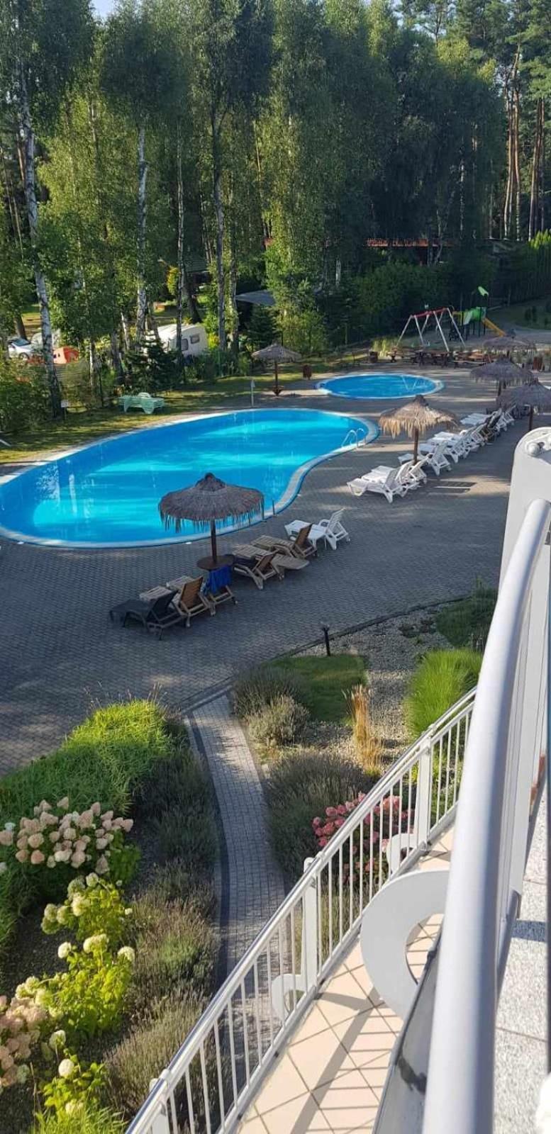 Romantyczny Apartament Happy 16 Basen & Kort Tenisowy, Ochrona 24 H - Dla Maksymalnie 6 Osob Поберово Екстериор снимка
